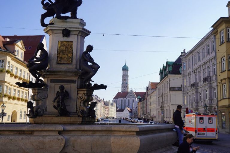 Was kann man Schönes in Augsburg machen?
