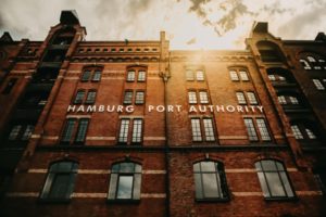 Wie weit ist Hamburg von Berlin entfernt?