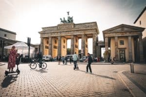 Seit wann ist Berlin Hauptstadt?